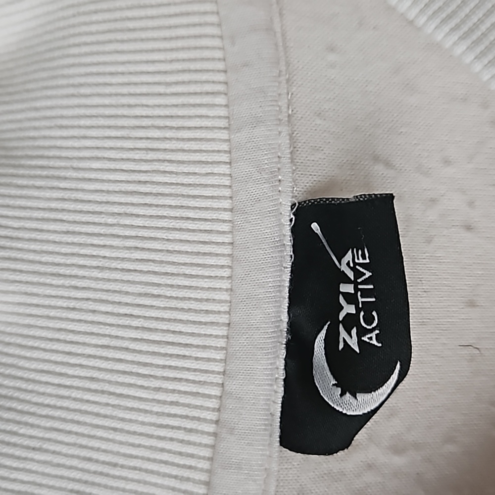 Zyia Active White Flying V Fleece Jacket - Picture 2 of 9